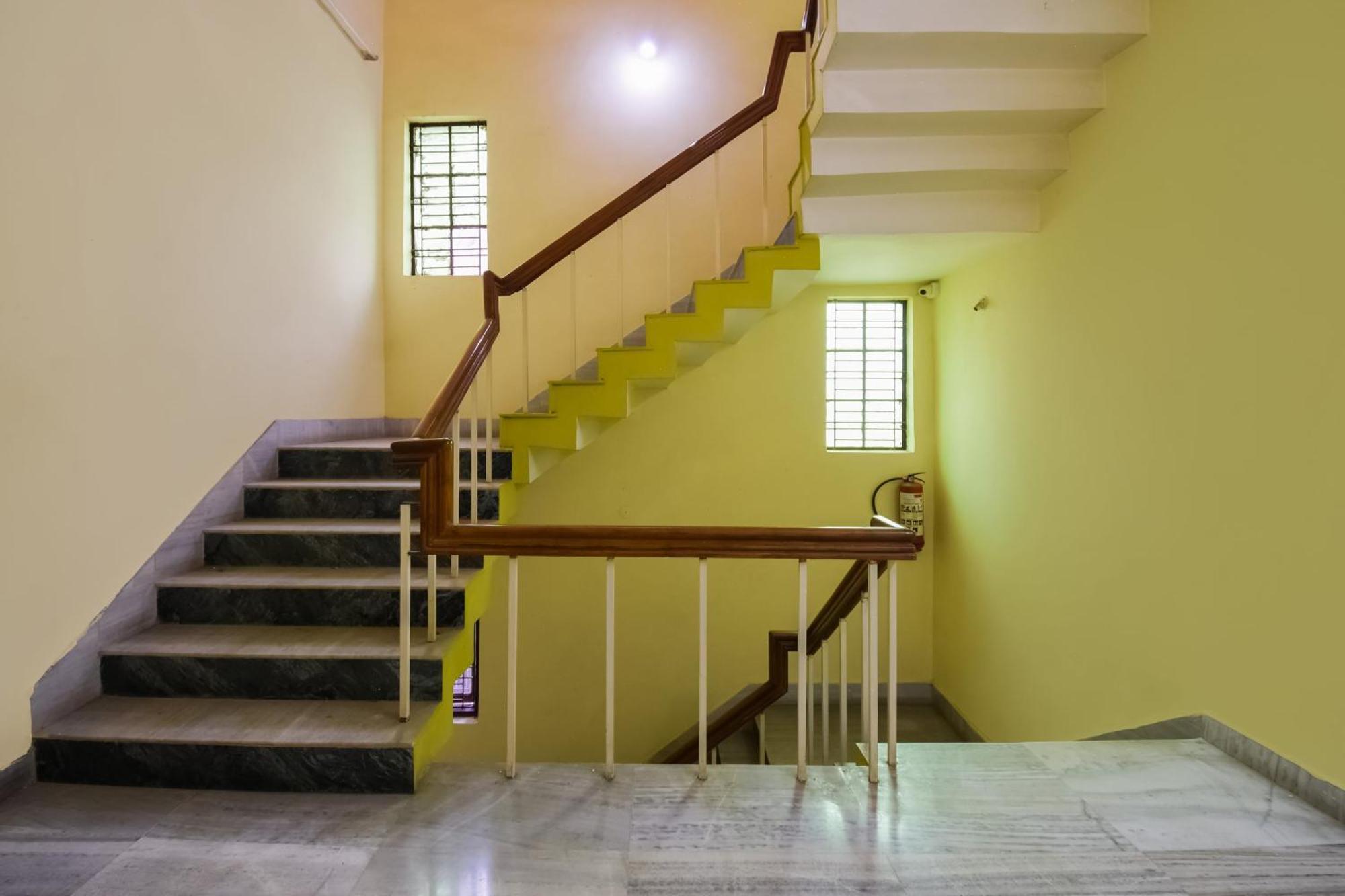 Hotel O Mks Inn Бхубанешвара Экстерьер фото